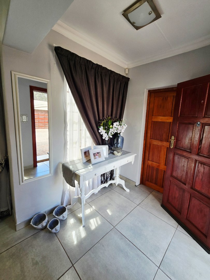 3 Bedroom Property for Sale in Flamwood North West